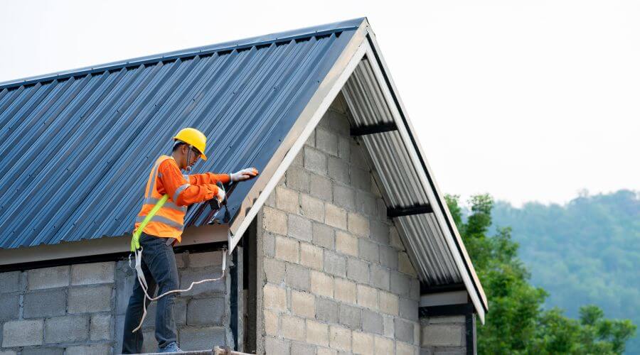 Professional gutter cleaning in Osceola, NE
